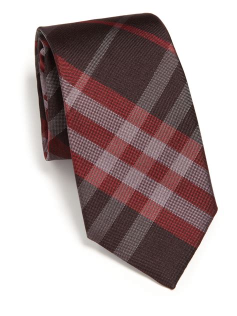 burberry tie red